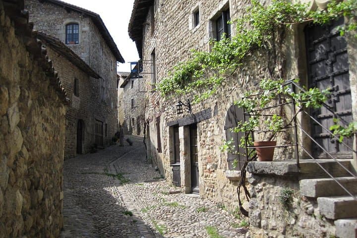 Tour Privado de Día Completo a Perouges y Annecy desde Lyon — foto 2