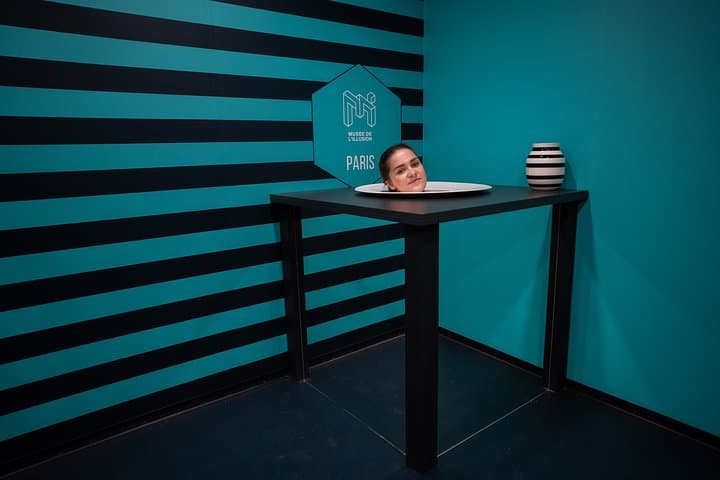 Eintrittskarte für das Pariser Museum der Illusionen — Foto 1