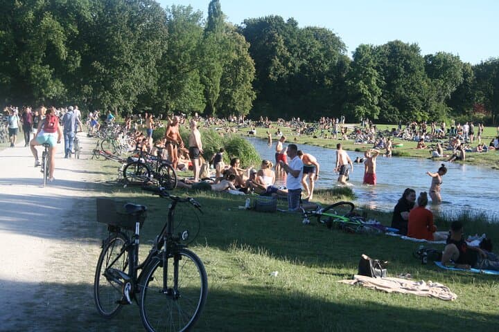 Tour en bicicleta por la ciudad y el Jardín Inglés — foto 4