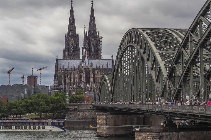 Private Food and Culture Tour in Cologne