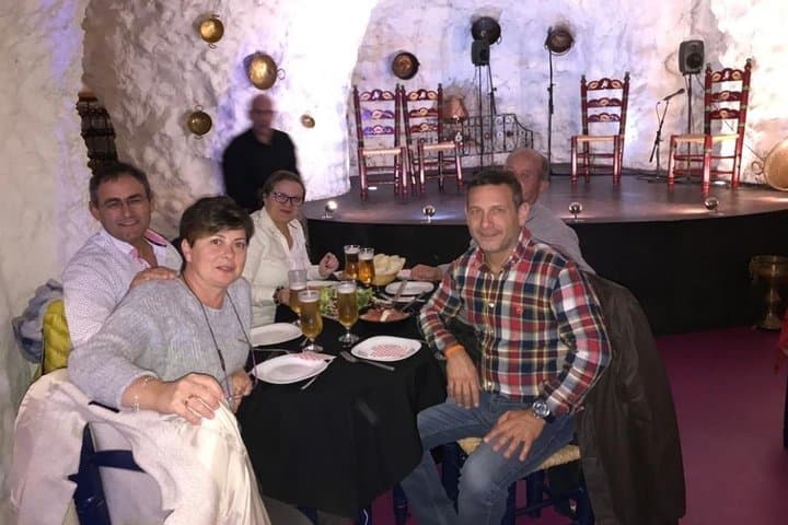 Flamenco Show in a Cave Restaurant in Granada — photo 4