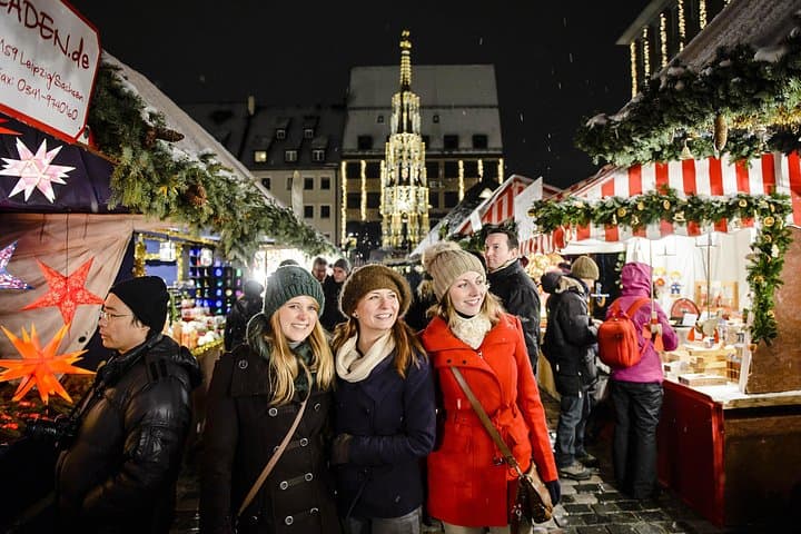 Tour privato dei mercatini di Natale di Norimberga e Ratisbona da Monaco