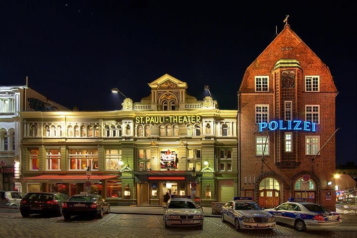 Hamburg Reeperbahn Tour mit einem Guide — Foto 2