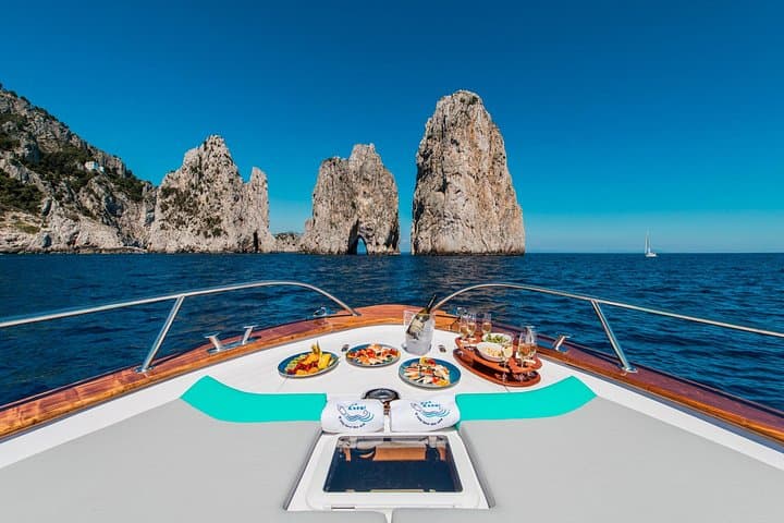 Tour Privato in Barca a Capri da Sorrento, Positano o Napoli