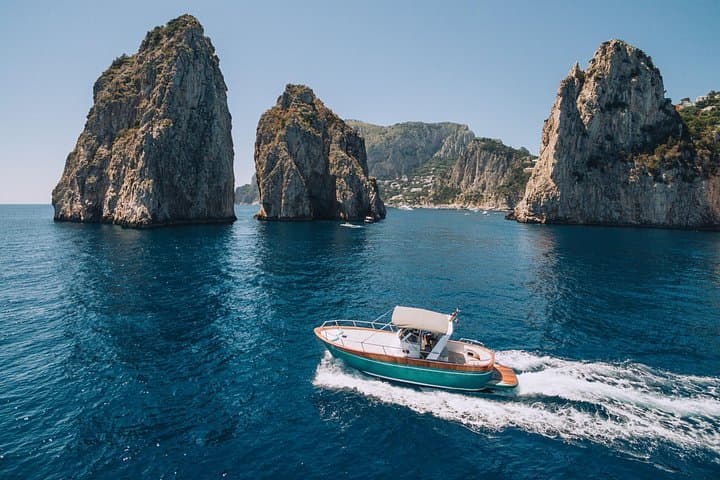 Tour Privato in Barca a Capri da Sorrento, Positano o Napoli — foto 3