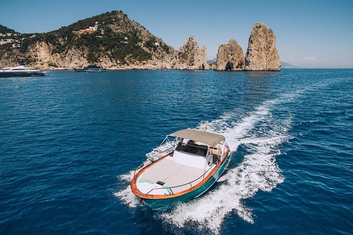 Tour Privato in Barca a Capri da Sorrento, Positano o Napoli — foto 2
