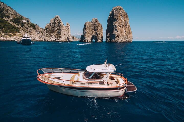 Tour Privato in Barca a Capri da Sorrento, Positano o Napoli — foto 5