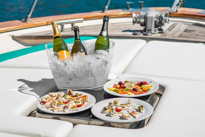 Tour Privato in Barca a Capri da Sorrento, Positano o Napoli — foto 3