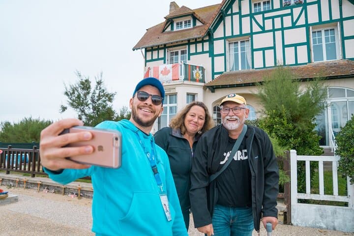 Playas del Día D en Normandía con Juno Beach, bunkers y Cementerio Canadiense desde París — foto 3