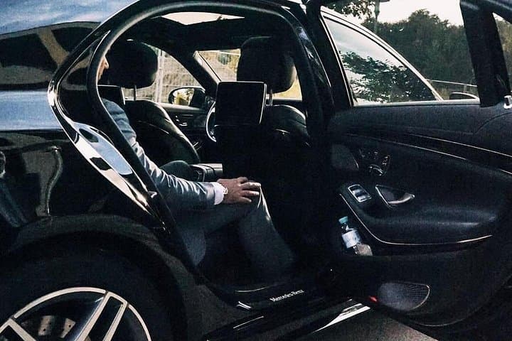 Transfer de Llegada: Aeropuerto de Madrid MAD a Madrid en Coche de Negocios — foto 2