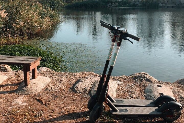 E-Scooter-Verleih in Valencia — Foto 3