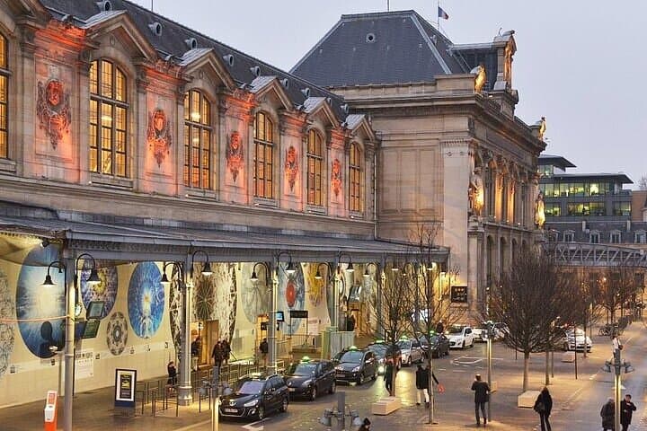 Transfert privé à Paris : Gare à hôtel — photo 1