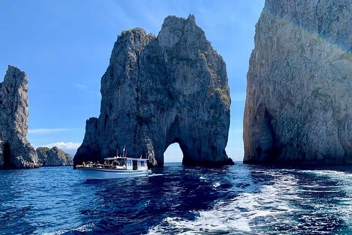 Crucero de un día completo a la isla de Capri desde Praiano, Positano o Amalfi — foto 2