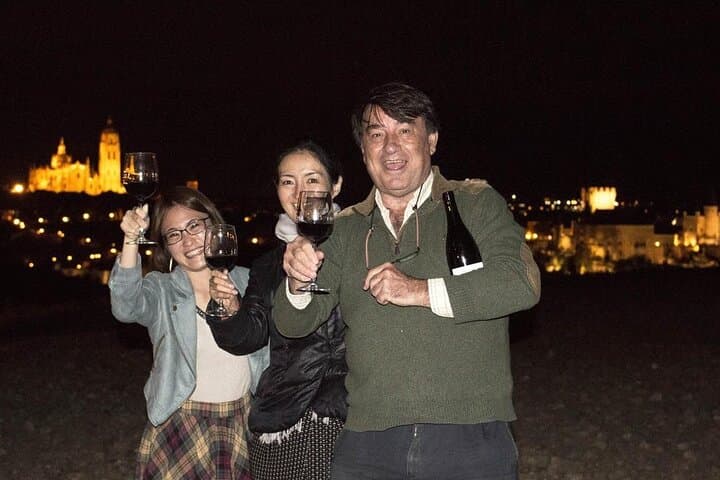 Segovia mit Weingutbesuch & Verkostung Kleingruppentour ab Madrid — Foto 3
