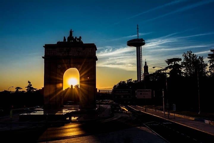 Tour in eBike al tramonto e alle luci notturne di Madrid — foto 4