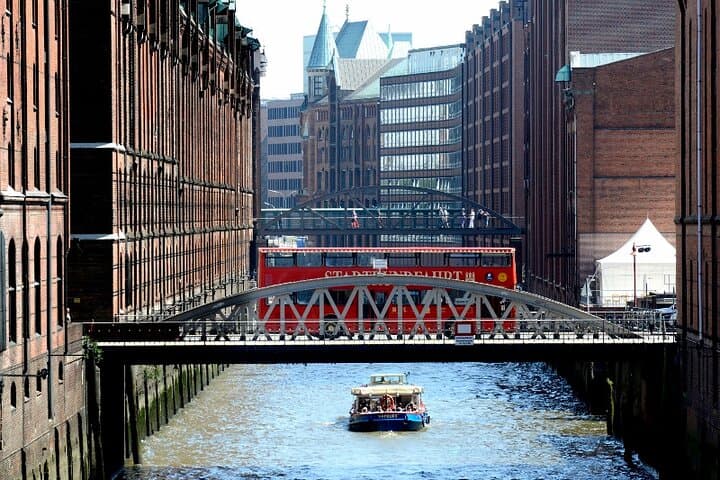 Hamburg Hop-on-Hop-off Tour, Hafen- und Alsterkreuzfahrt