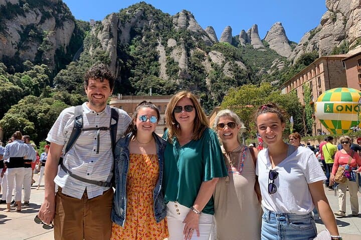 Excursión de un día a Montserrat en grupo privado o pequeño con entradas a la Basílica — foto 2