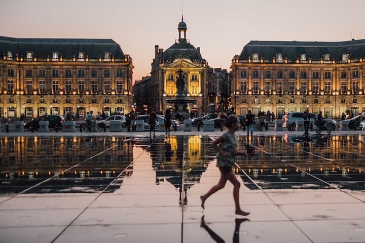 Private Walking Tour of Bordeaux — Foto 2