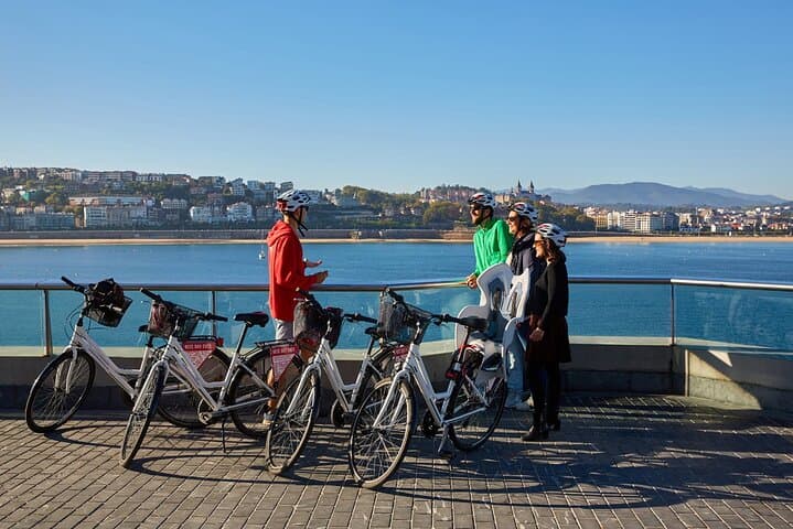 San Sebastián E-Bike Tour: Baskische Geschichte und Kultur — Foto 1