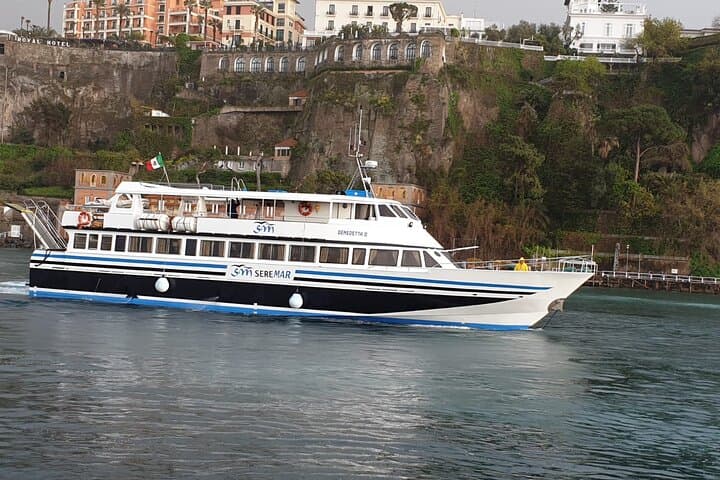 Tageskreuzfahrt nach Positano & Amalfi von Sorrento, Seiano oder C.Stabia