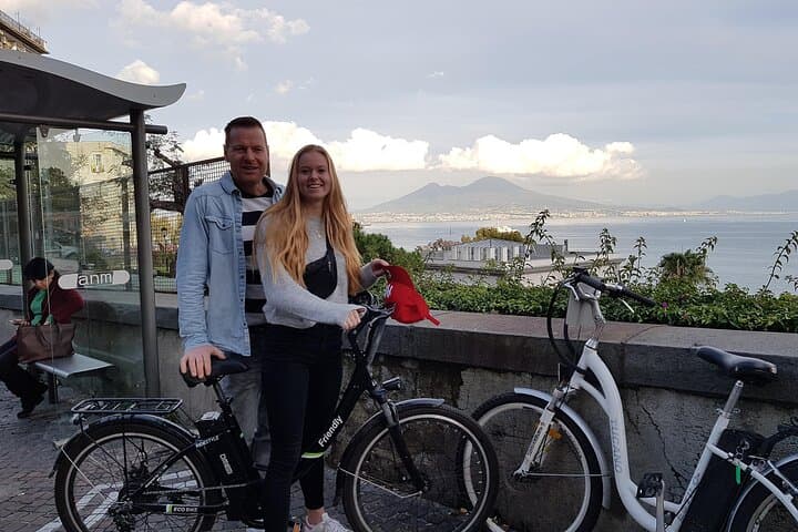 Tour en bicicleta eléctrica por Nápoles Partenope — foto 5