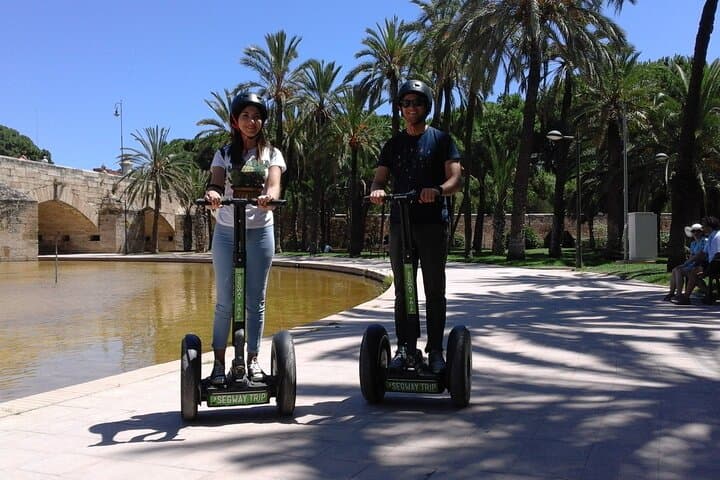 Esperienza Completa in Segway a Valencia: Centro Storico e Giardini 2h — foto 5