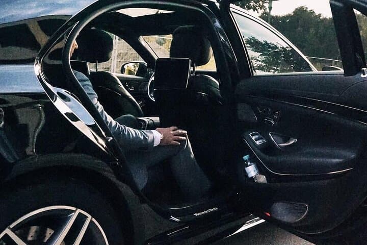Trasferimento Aeroportuale: Aeroporto di Monaco MUC a Monaco con Auto di Lusso — foto 2