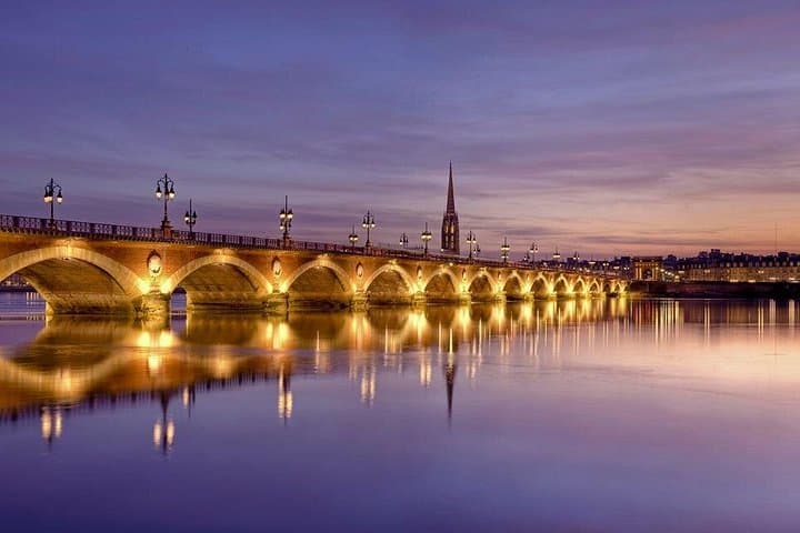 Tour privato di Bordeaux di notte in sidecar — foto 4