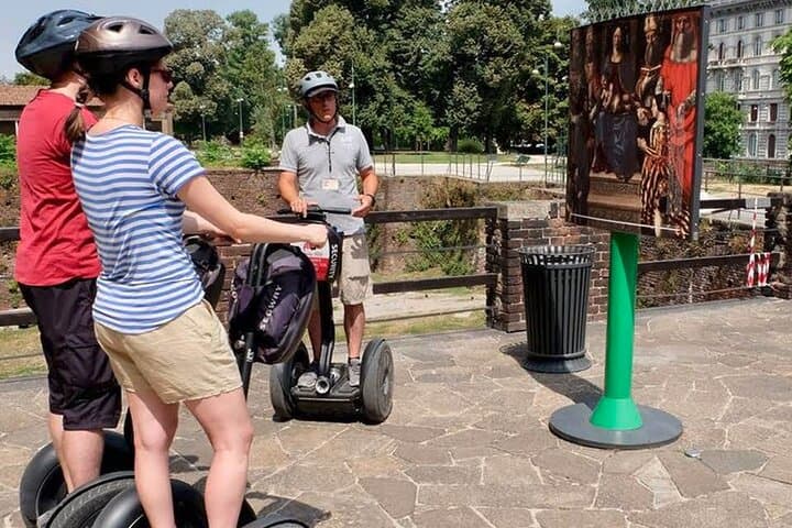 Milán: Tour privado en Segway con guía local en vivo - 4 horas