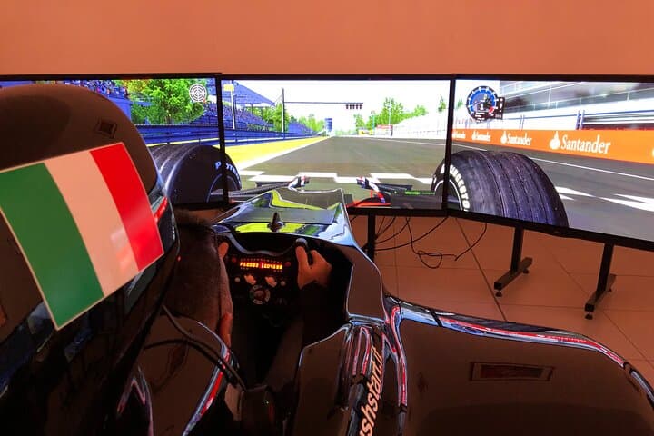 Ferrari World: Museos, Tour de Fábrica, Simulador, Transporte Privado — foto 3