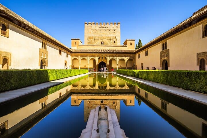 Tour Guidato dell'Alhambra e Biglietto per i Palazzi Nasridi — foto 2