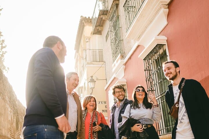Visite du Quartier Juif de Séville en Petit Groupe avec Tapas et Boissons — photo 2