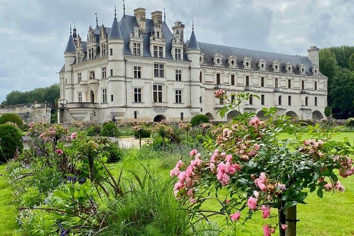 Tour privado de 2 días por los 6 principales castillos del Loira desde París — foto 2