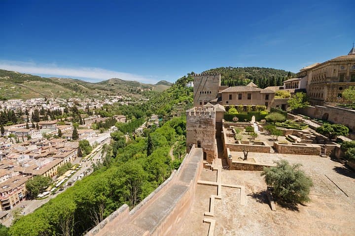 Biglietto per l'Alhambra e Tour Guidato con i Palazzi Nasridi — foto 5