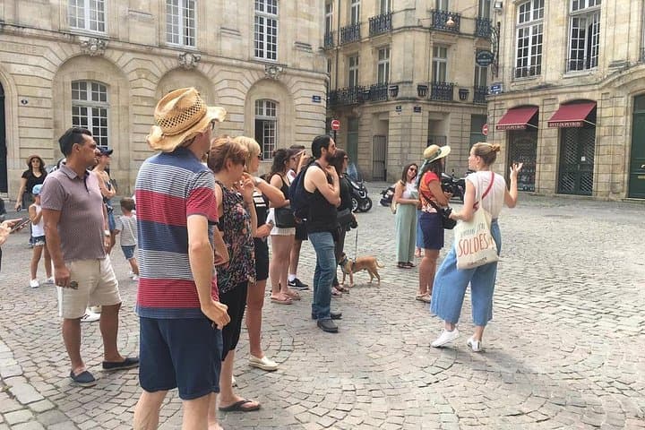 Tour Privato a Piedi di Bordeaux con Degustazione di Vini — foto 5