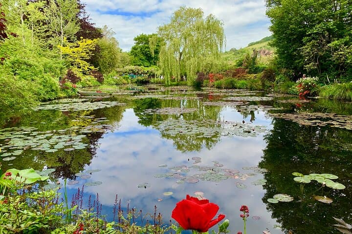 Privattour durch den Schloss Versailles &amp; Giverny mit Mittagessen und Hotelabholung — Foto 4
