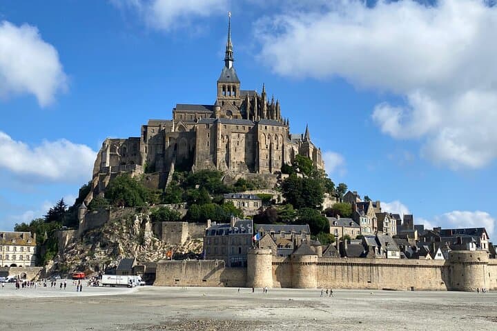 Excursion privée au Mont Saint-Michel et sites du D-Day en Normandie depuis Paris — photo 1
