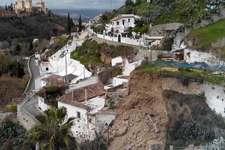 Tour Privado del Patrimonio de Granada en Albaicín, Sacromonte y Sagrario — foto 3