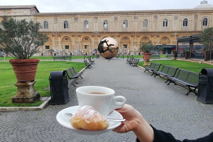 Desayuno VIP en el Vaticano y Tour Guiado con Acceso a la Capilla Sixtina