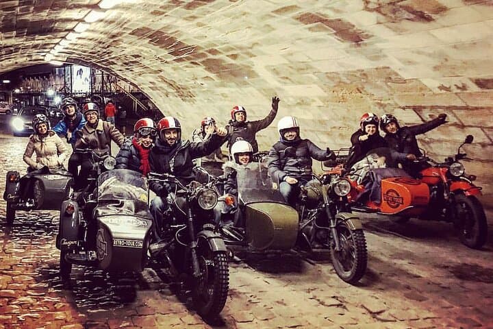 Paris Vintage Tour by Night on a Sidecar with Champagne — photo 3