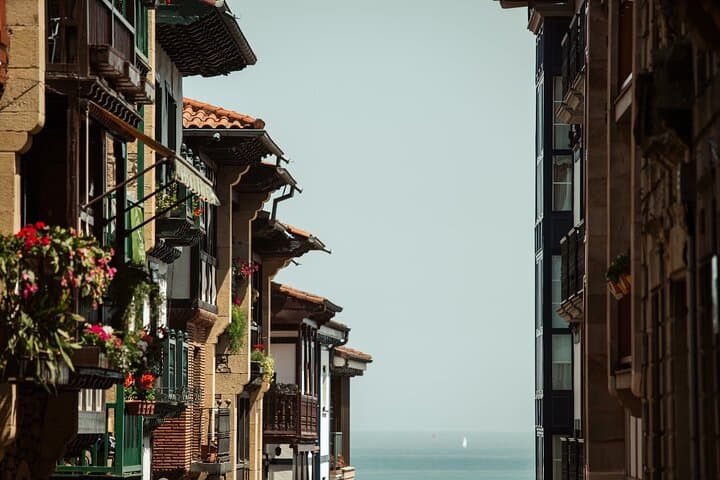 Private Hondarribia Sightseeing & Pintxos Erlebnis