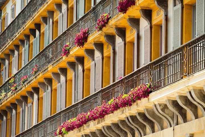 Private San Sebastián Highlights & Pintxos Tour