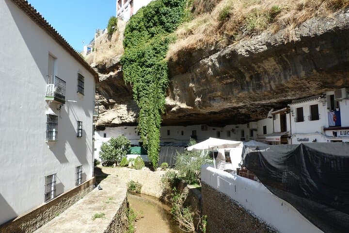 Découvrez Ronda et Setenil de las Bodegas en une journée depuis Málaga — photo 3