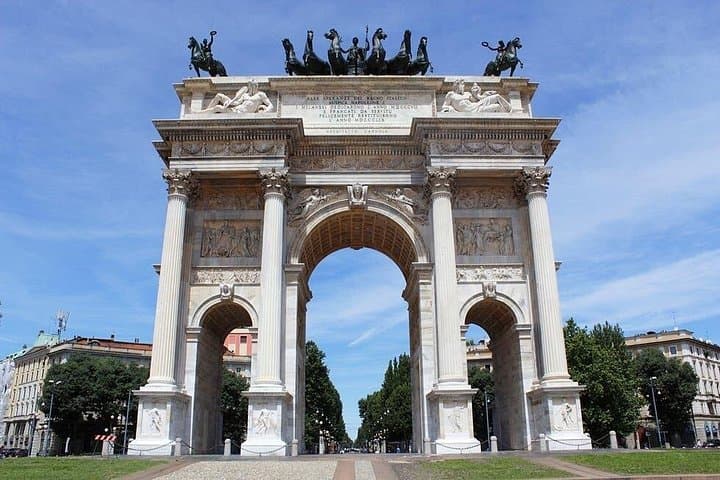 Milan Flughafen Transfer: Vom Stadtzentrum Mailand zum Flughafen Bergamo BGY — Foto 5