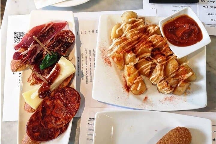 Tour Gastronomico a Barcellona: Tapas e Bevande nel Quartiere Gotico — foto 4