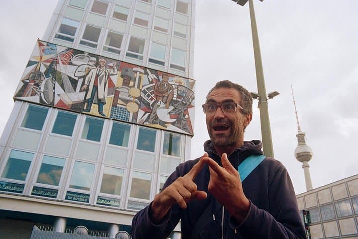 Kleingruppen-Walking-Tour durch Ostberlin mit einem französischen Guide — Foto 5