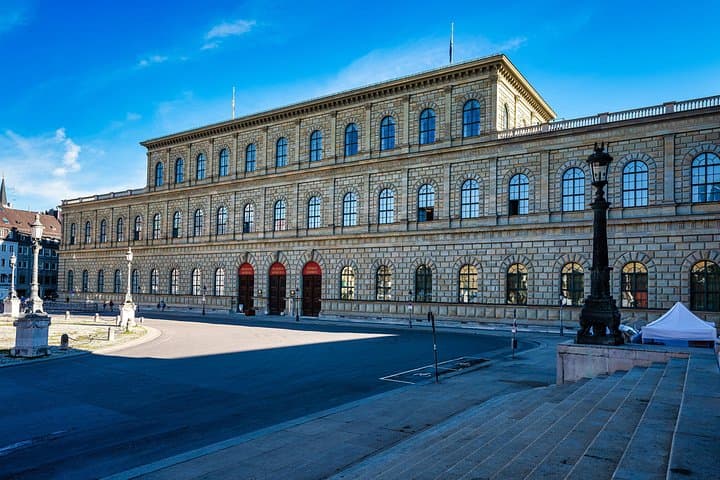 Tour Privado del Palacio Residenz de Múnich, Museo y Tesoro — foto 5