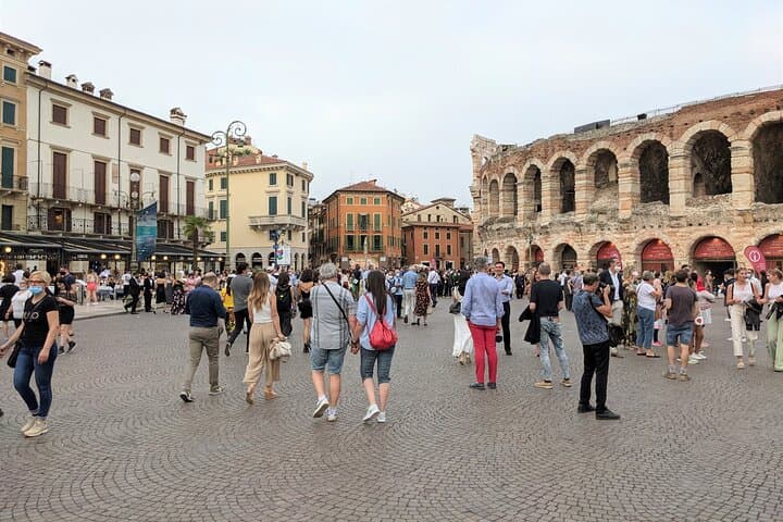 Opera all'Arena di Verona - Biglietto + Tour guidato a piedi di 1h della città — foto 4