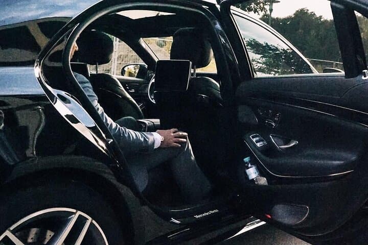 Trasferimento Aeroportuale: Aeroporto FRA a Francoforte in Auto di Lusso — foto 2
