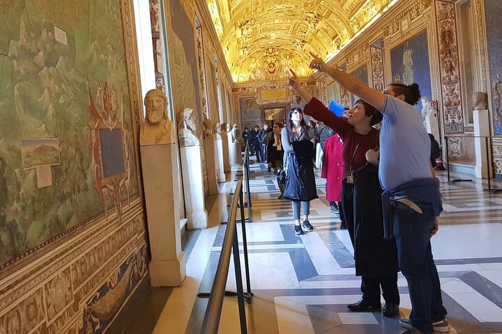 Tour di Gruppo Ridotto Salta Fila ai Musei Vaticani e Cappella Sistina — foto 5
